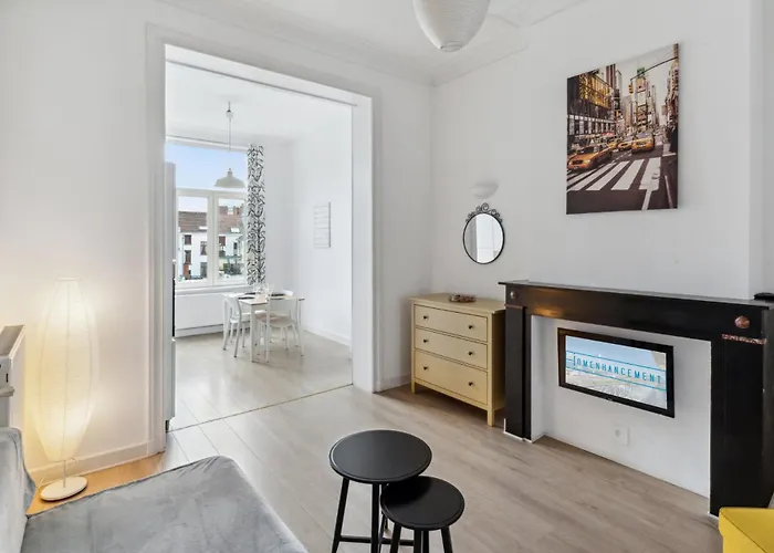 Apartment In Brussels, Lantsheere By Homenhancement Sa